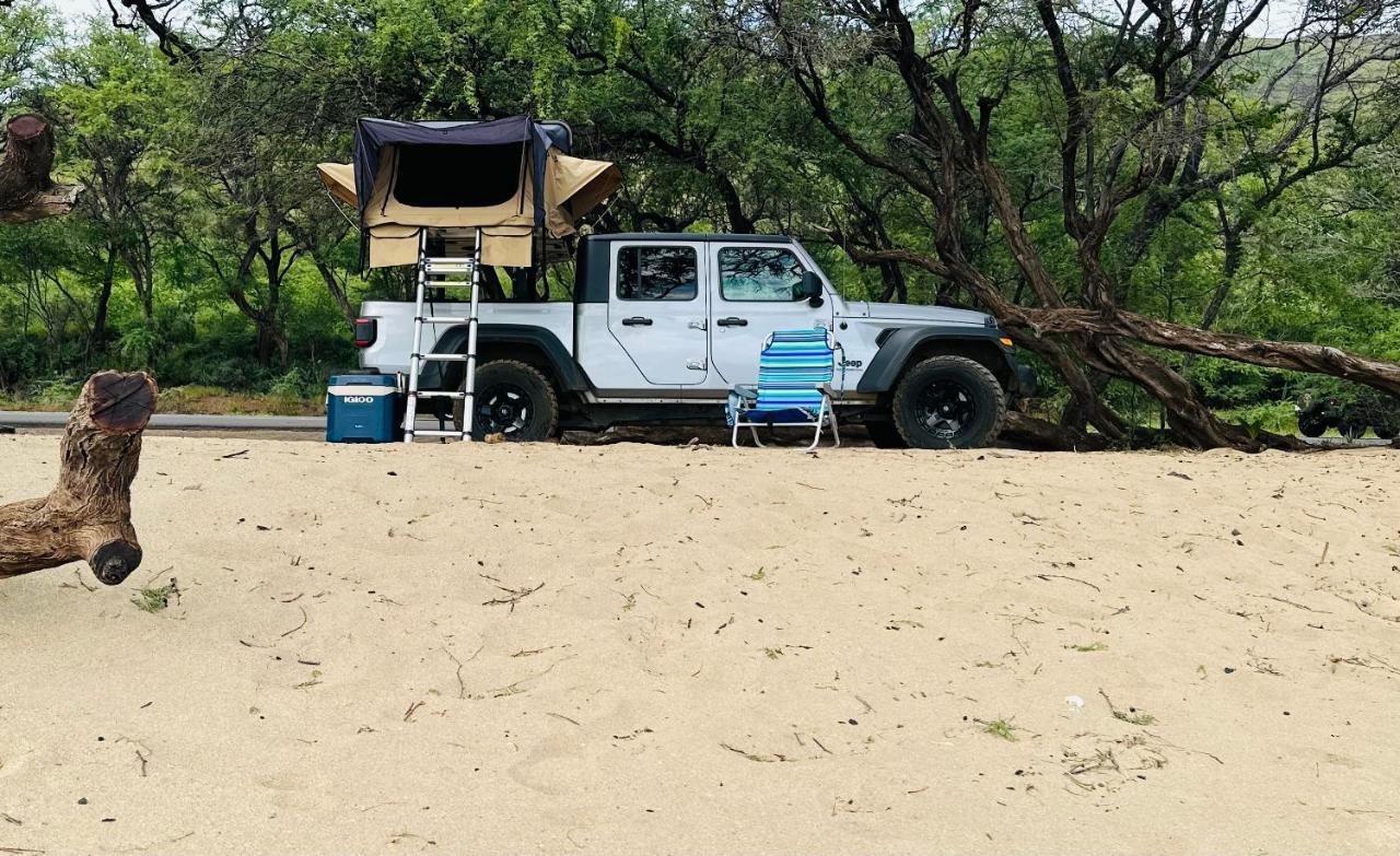 Explore Maui'S Diverse Campgrounds And Uncover The Island'S Beauty From Fresh Perspectives Every Day As You Journey With Aloha Glamp'S Great Jeep Equipped With A Rooftop Tent Paia Zewnętrze zdjęcie